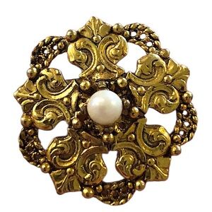Vintage 1950s Intricate Gold Plated and Faux Pearl Brooch 1.25”